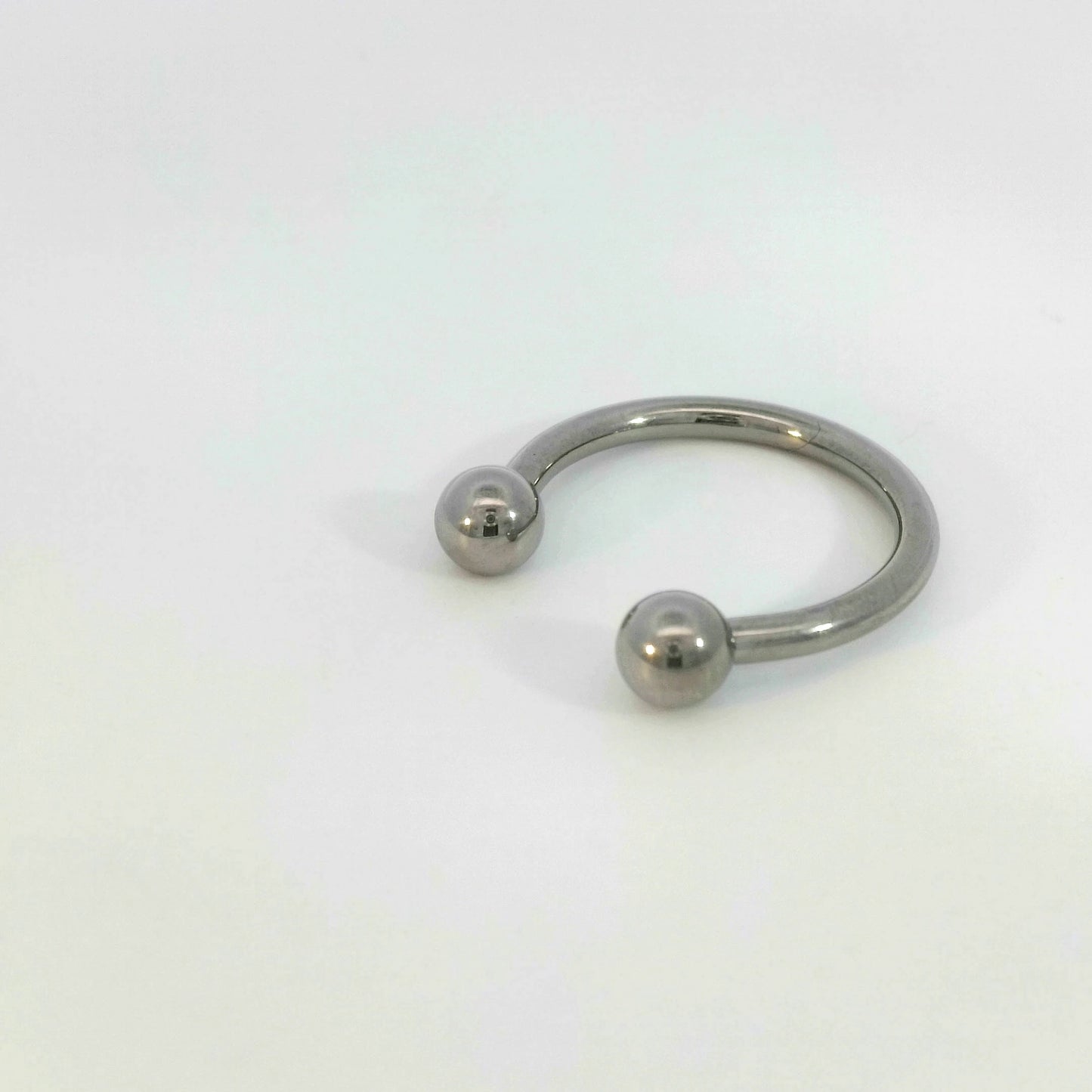 16g Titanium Circular Barbells (10/box)